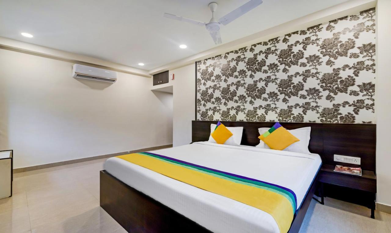 Itsy Hotels Neeranand Plaza Калькутта Экстерьер фото