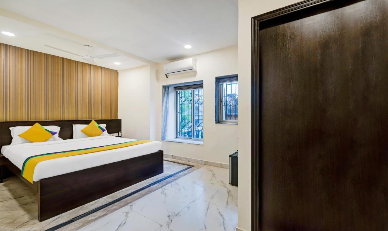 Itsy Hotels Neeranand Plaza Калькутта Экстерьер фото