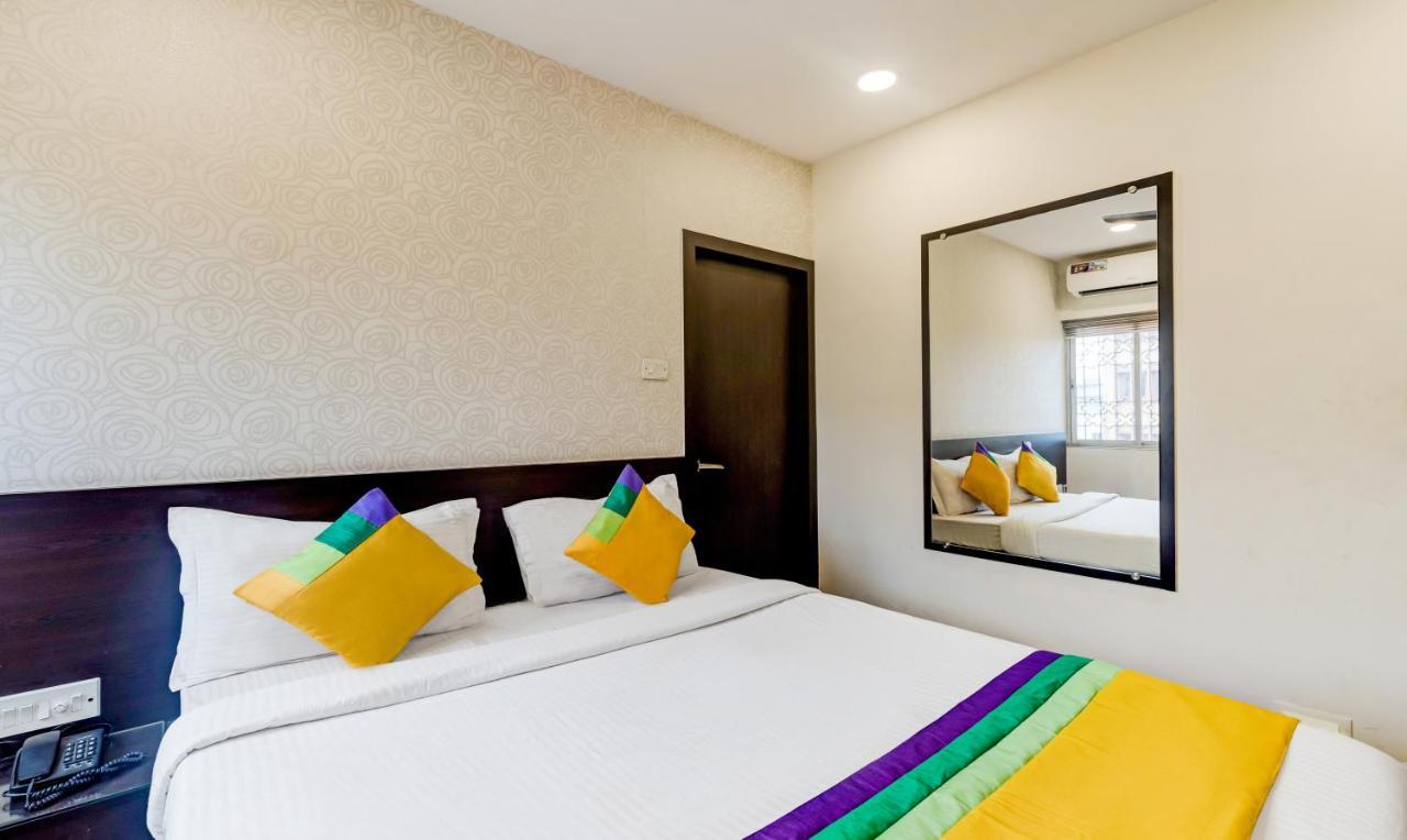 Itsy Hotels Neeranand Plaza Калькутта Экстерьер фото