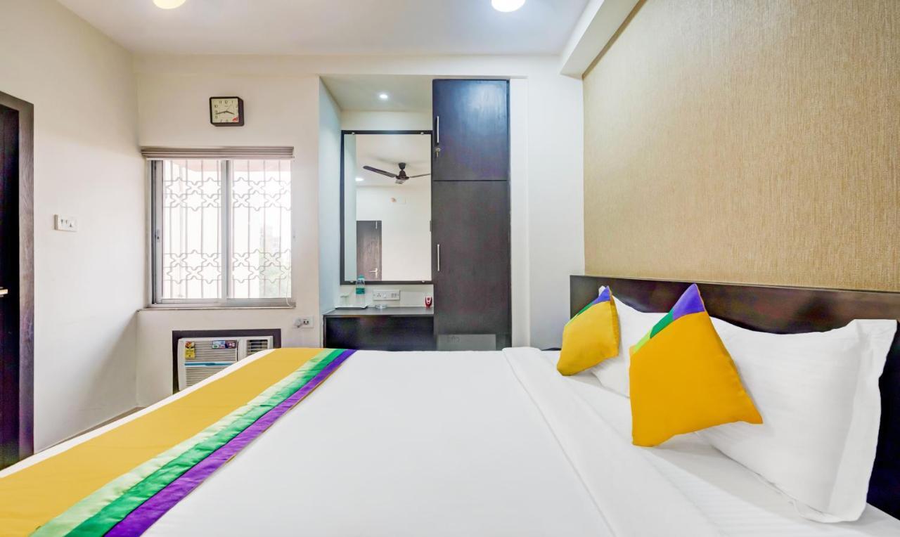 Itsy Hotels Neeranand Plaza Калькутта Экстерьер фото