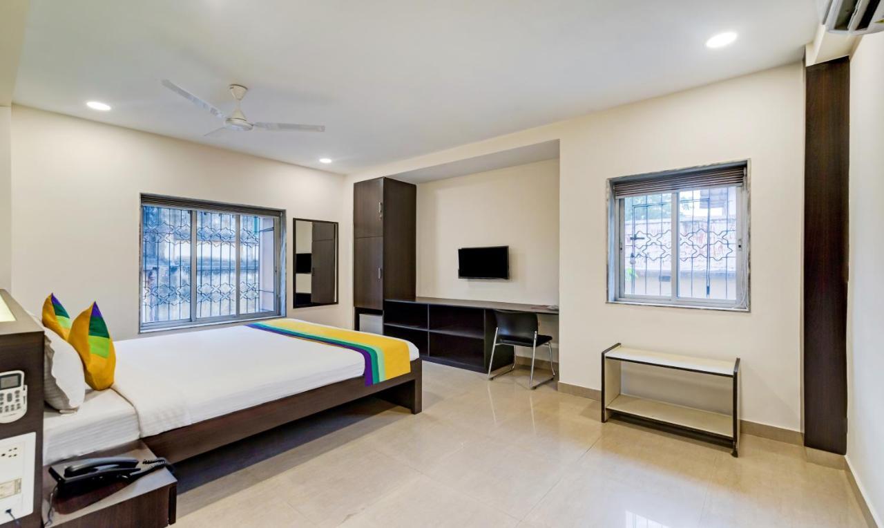 Itsy Hotels Neeranand Plaza Калькутта Экстерьер фото