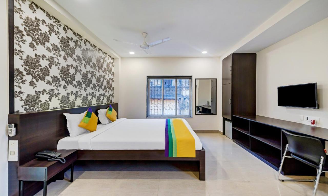 Itsy Hotels Neeranand Plaza Калькутта Экстерьер фото